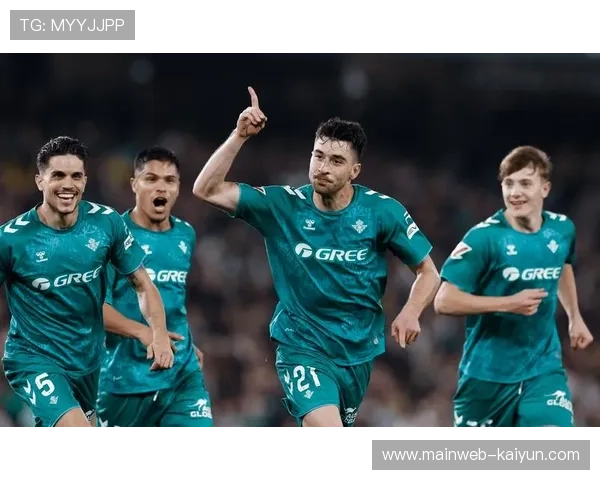 中日德兰短传配合控场细腻 但面对强硬逼抢容易失误